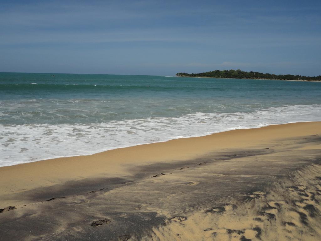 Yoho Hotel Arugambay Beach Inn Arugam Bay Exterior photo